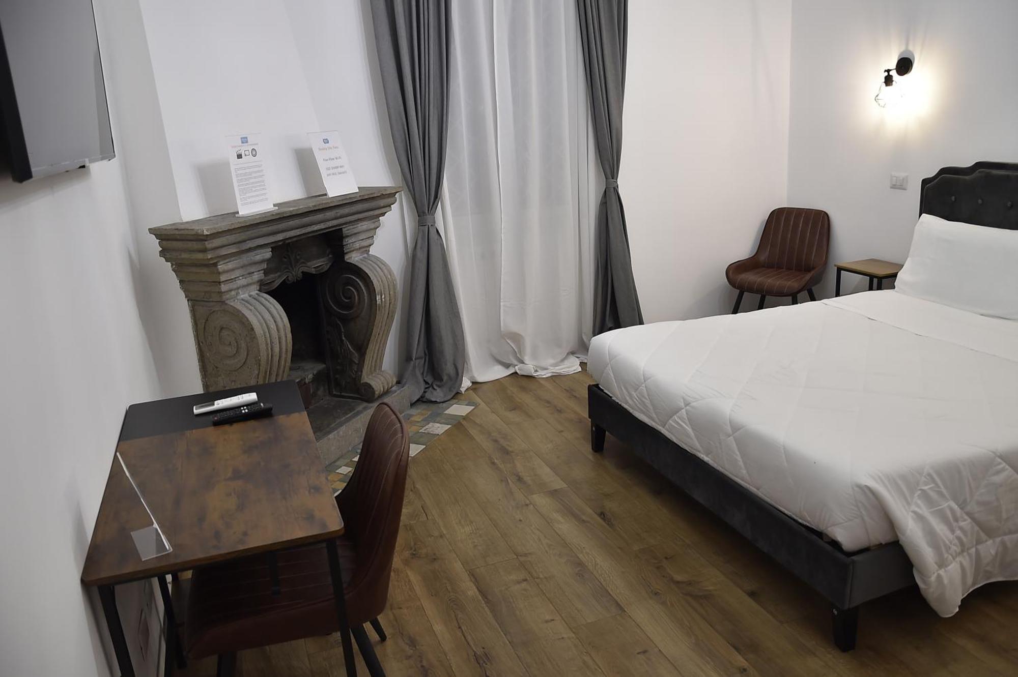 Chic Cattolica Gemelli Roma